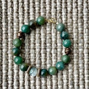 Jade Gemstone 8" Beaded Bracelet for Calming and Well-Being